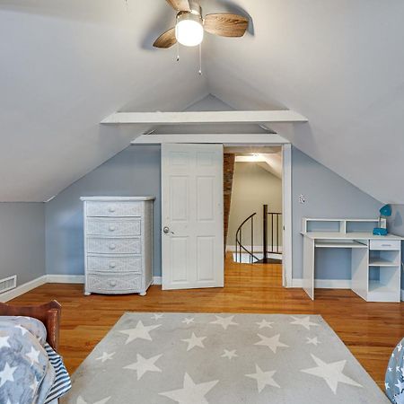 Quintessential New England Home With Patio And Grill! Putnam Esterno foto