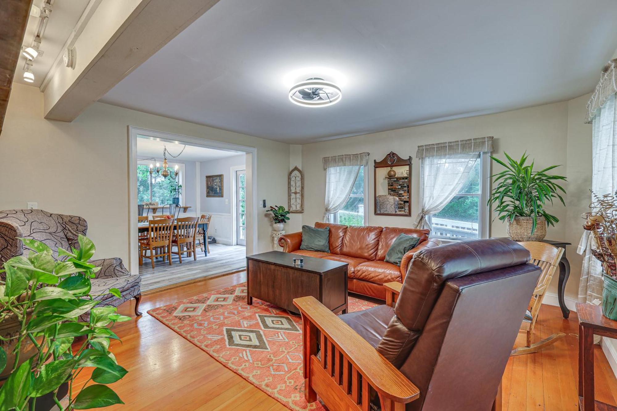 Quintessential New England Home With Patio And Grill! Putnam Esterno foto