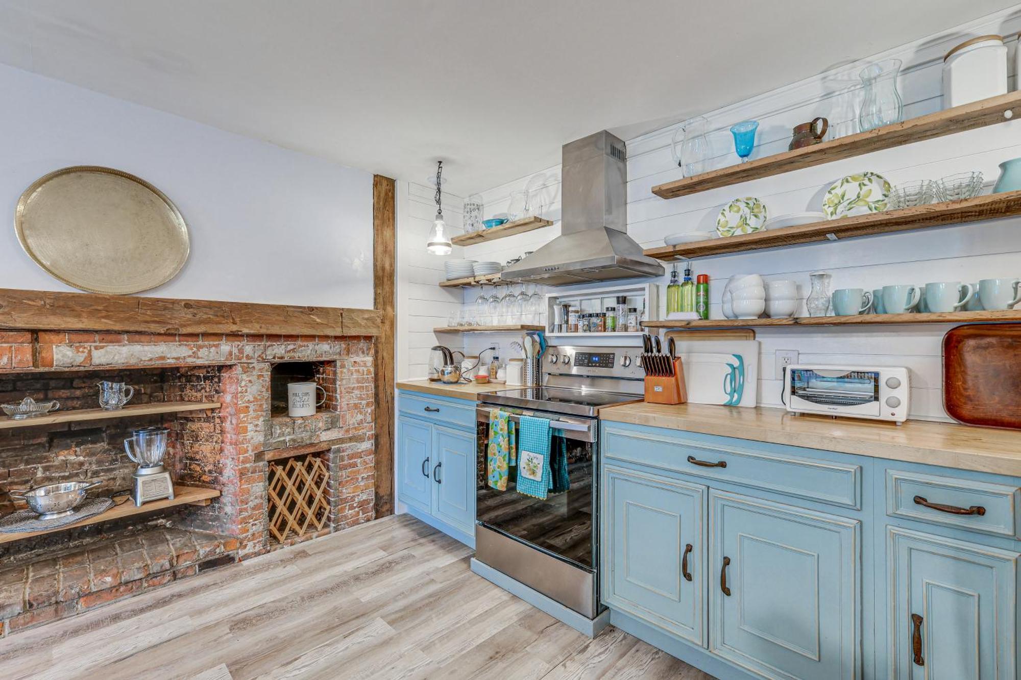 Quintessential New England Home With Patio And Grill! Putnam Esterno foto