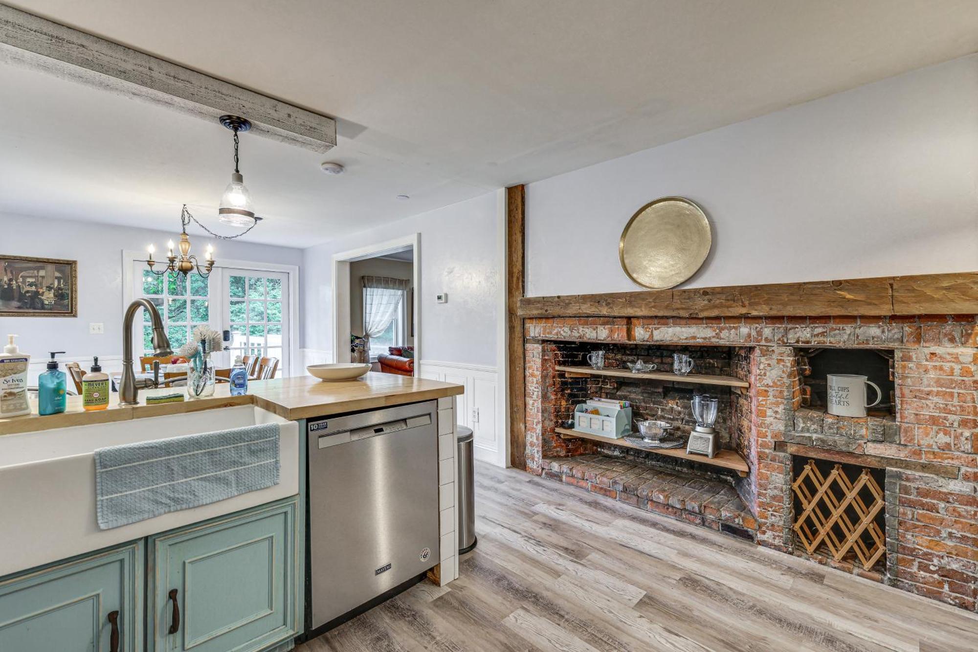 Quintessential New England Home With Patio And Grill! Putnam Esterno foto