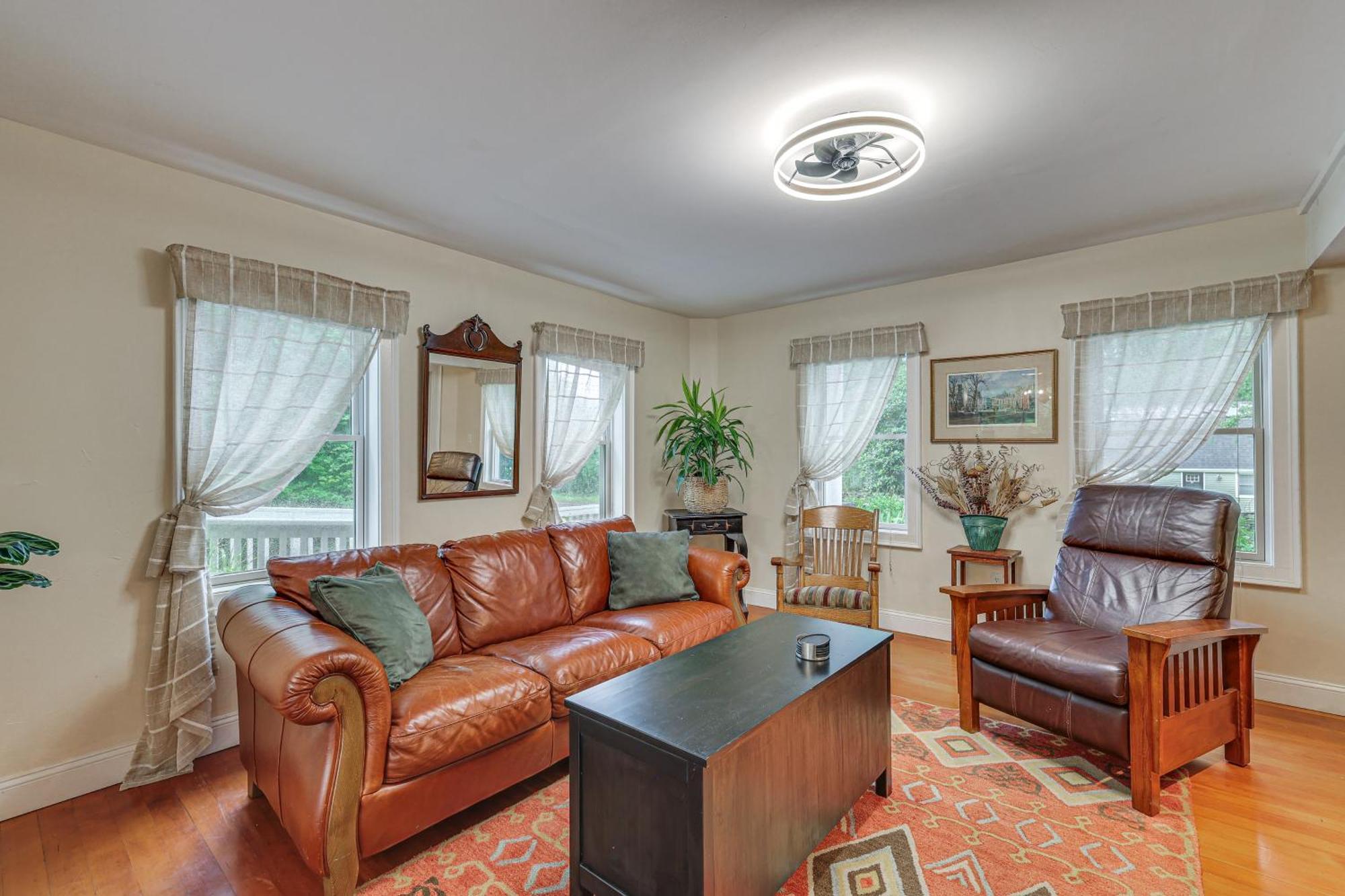 Quintessential New England Home With Patio And Grill! Putnam Esterno foto
