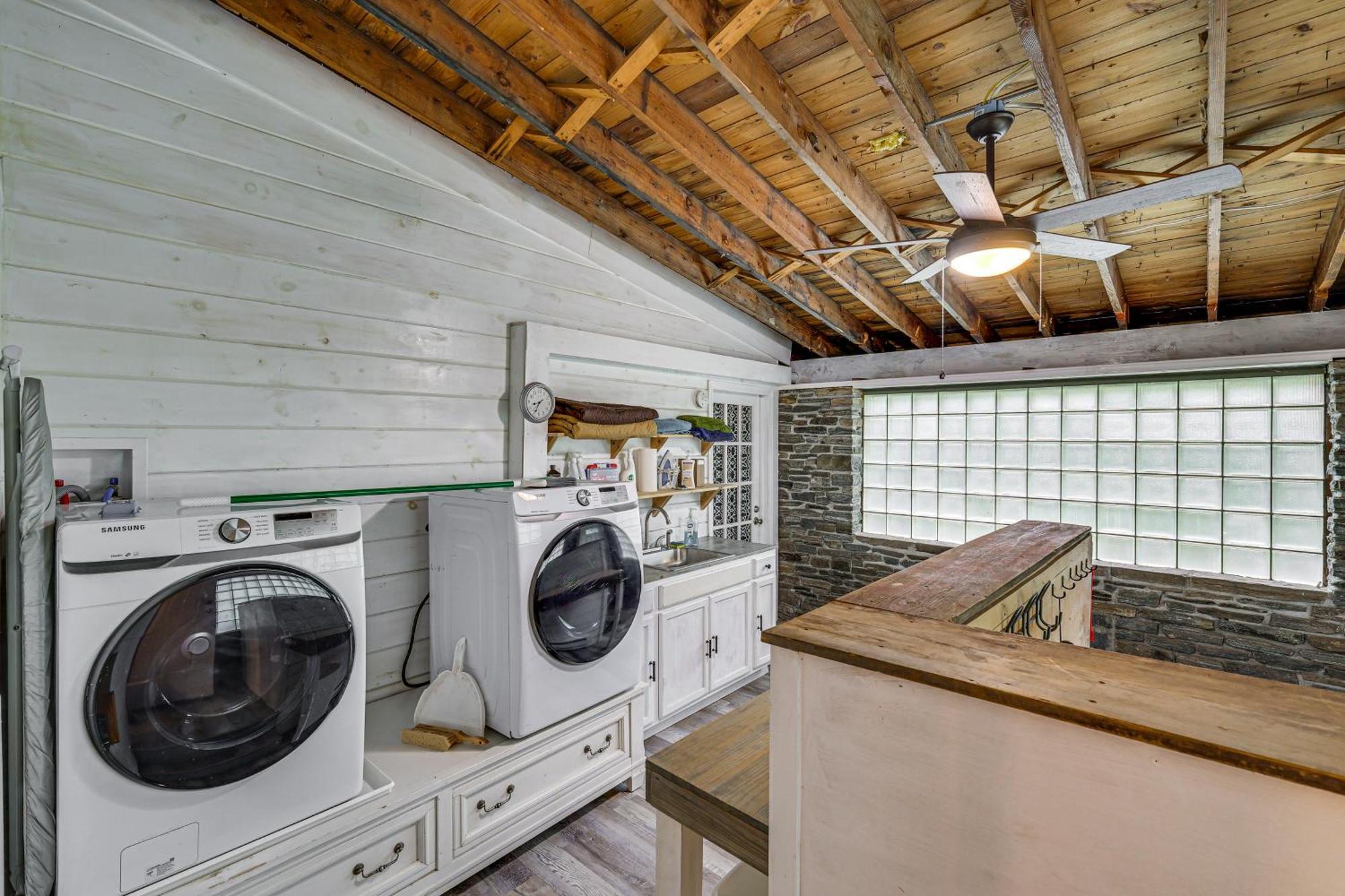 Quintessential New England Home With Patio And Grill! Putnam Esterno foto